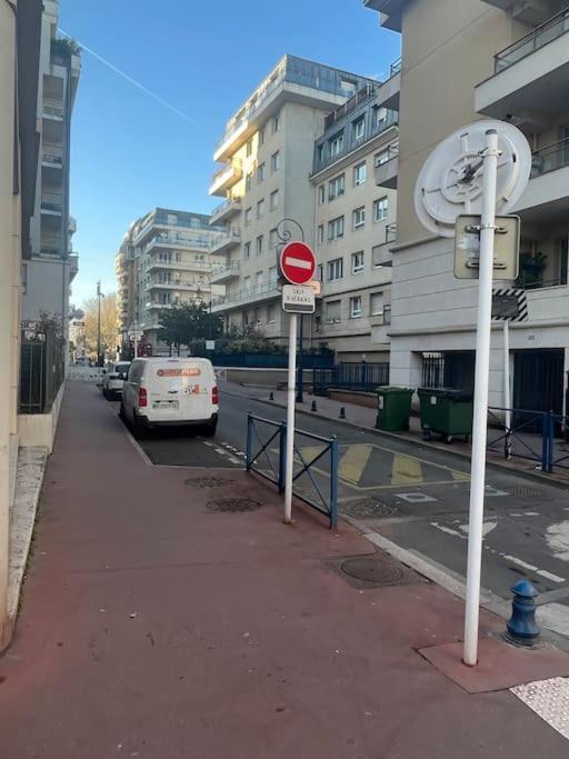 Magnifique Duplex 45 M2 Aux Portes De Paris Metro Barbara A 30Mn Expo Porte De Versailles 몽트루즈 외부 사진