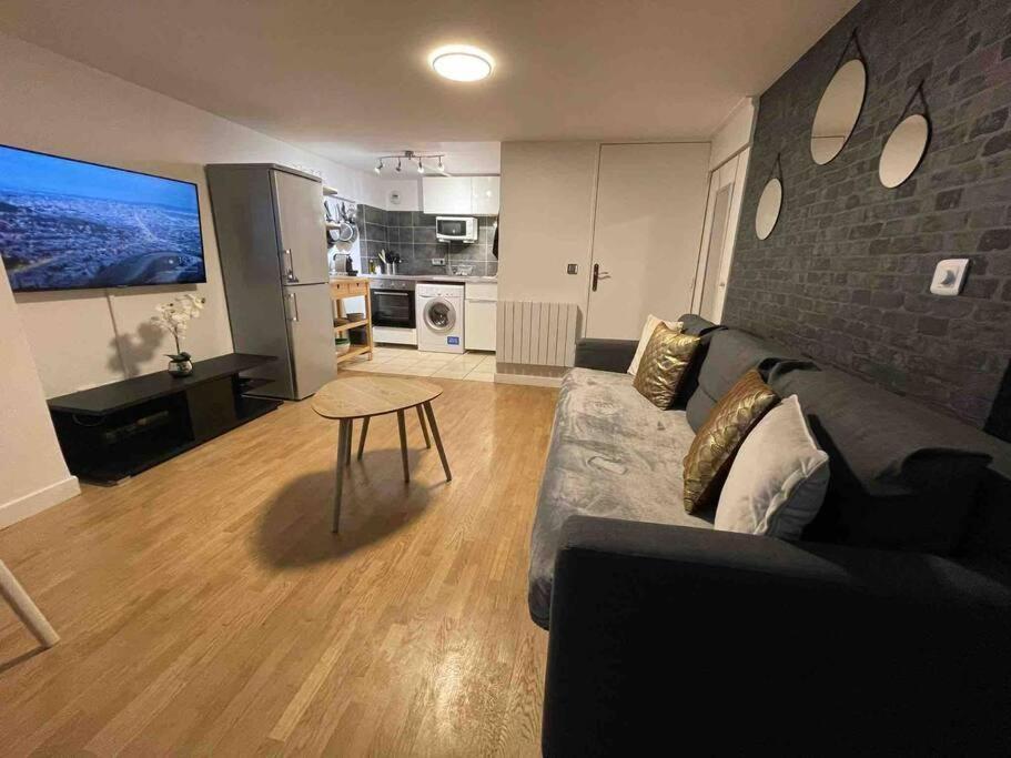 Magnifique Duplex 45 M2 Aux Portes De Paris Metro Barbara A 30Mn Expo Porte De Versailles 몽트루즈 외부 사진